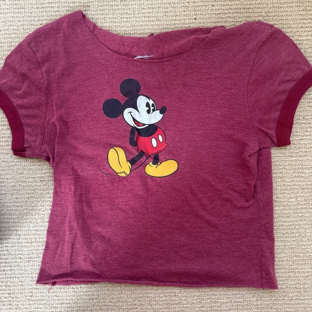 Disney Mickey Mouse Maroon T-Shirt Size S Disneyland Cute Crop Top